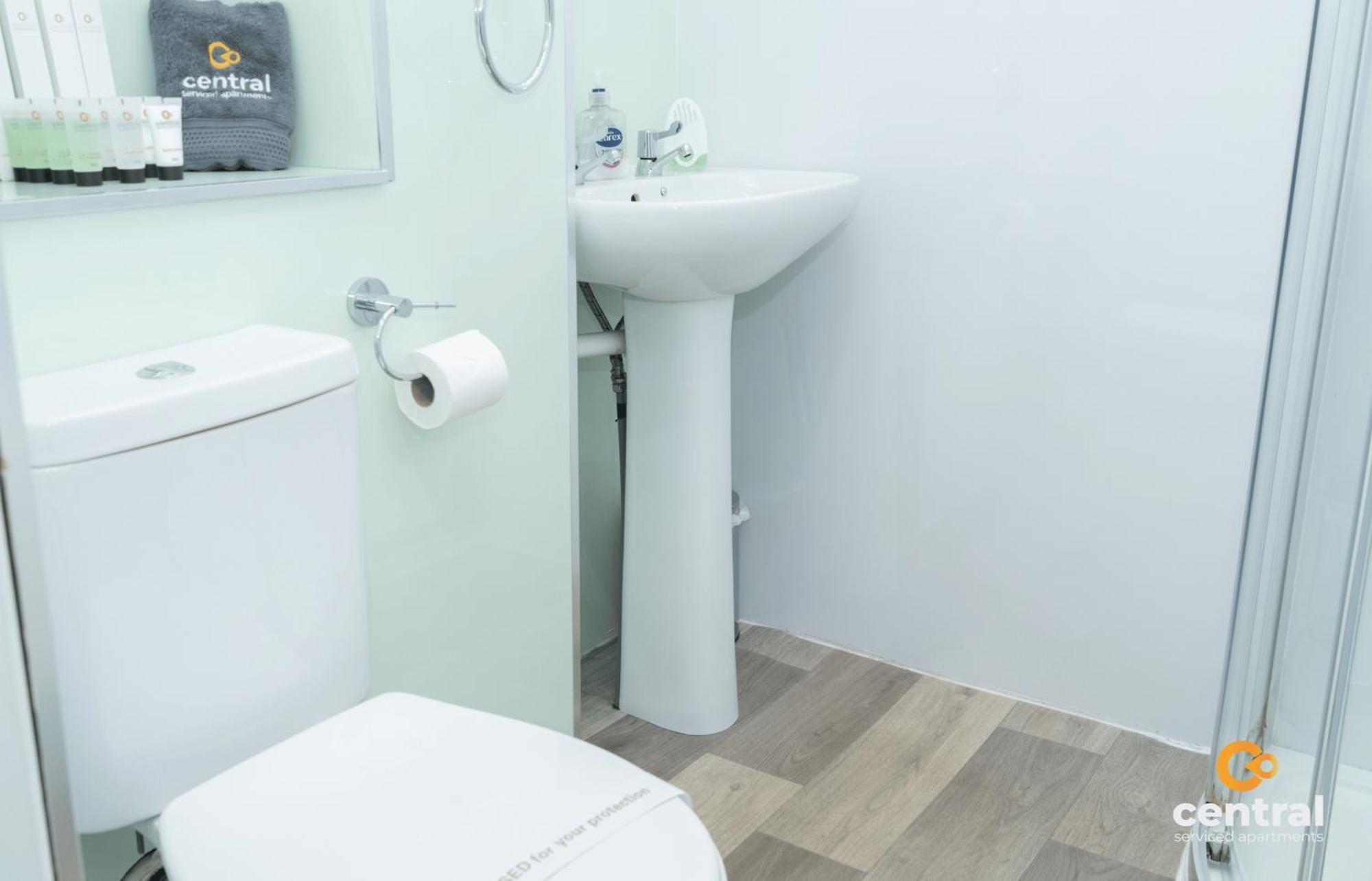 Central Serviced Apartments: Cozy 2-Bedroom with City Access Dundee Exterior photo